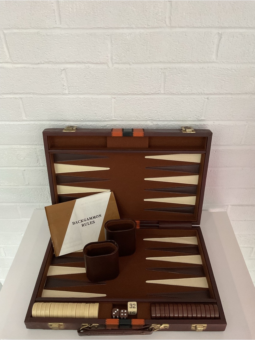 Vintage Backgammon Set 15x10 Brown Carrying Case Complete Dice Cups Checkers